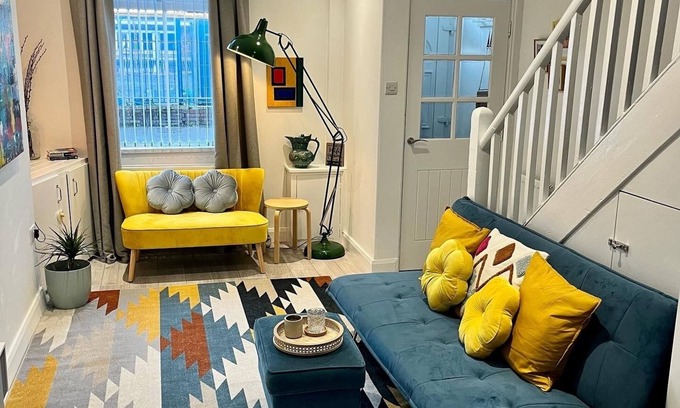 Belfast Casa | Cosy 2-Bed House close to Belfast City Centre