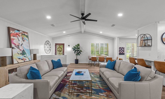 Flowood Casa | Stay Local Fantastic 4 Bedroom Near the Rez Sleeps 16