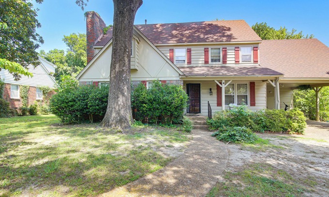 Ellendale Casa | Stay & Play in Memphis: Family Home w/ Yard!