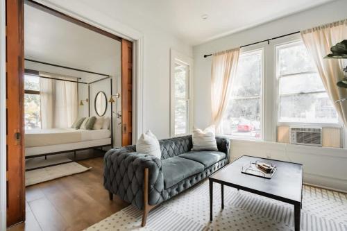 Uptown Apartamento | Stay Portland - The Étoile Suite - Nob Architecture & Boutiques