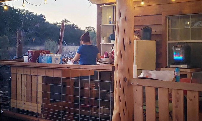 Uvalde Cabina | Stay & Relax✔️ nadar, lugar sombreado, actividades para niños