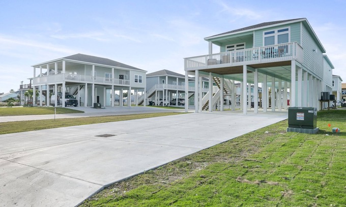 Rockport Casa | Stay Salty Ocean - 2 Bedroom 2 Bath with Water View