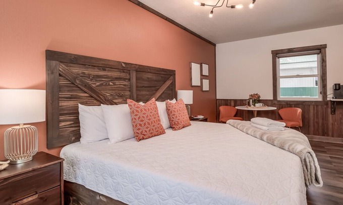 Prescott Apartamento | Desert Vibes & Quirky Mystery - Arizona Themed Suite