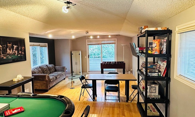 Tuxedo Park Casa | Stay Together! with Games Room & Yoga Room