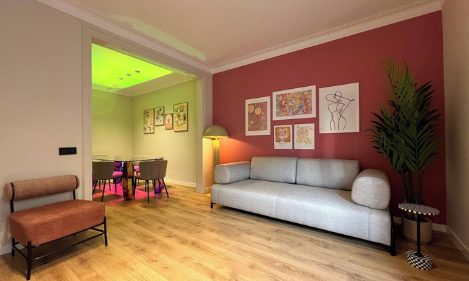 Sant Gervasi – la Bonanova Apartamento | Modern apartment for 7 with patio in Barcelona