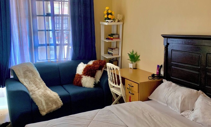 Nairobi Upper Hill Apartamento | Stay Where the Action Is! Cozy Getaway Near Malls, Museum & Beautiful Parks