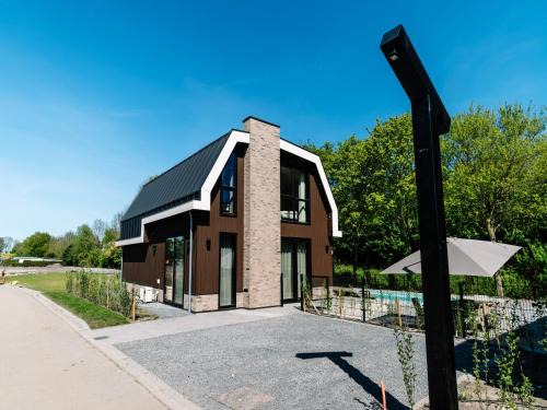 Waarland Casa | Stay with Private Pool & Hot Tub