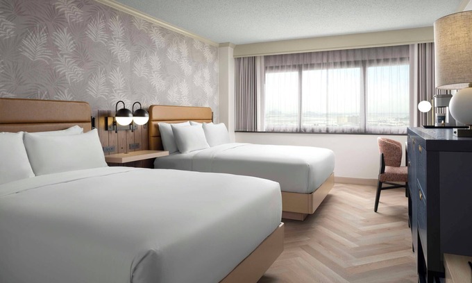 Los Angeles Hotel | Stay with Style! Deluxe 2 Queen Room w/ Gym Access, Shuttle, Outdoor Pool!