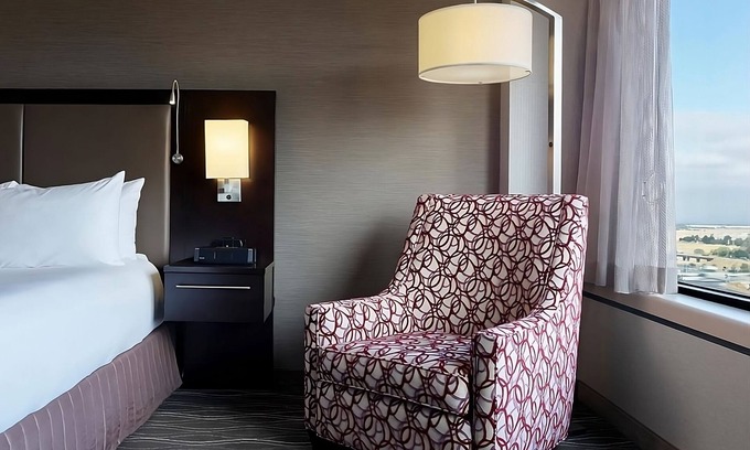 Milpitas Hotel | Stay Within 5 Mins to Norman Mineta San Jose Int'l Airport!