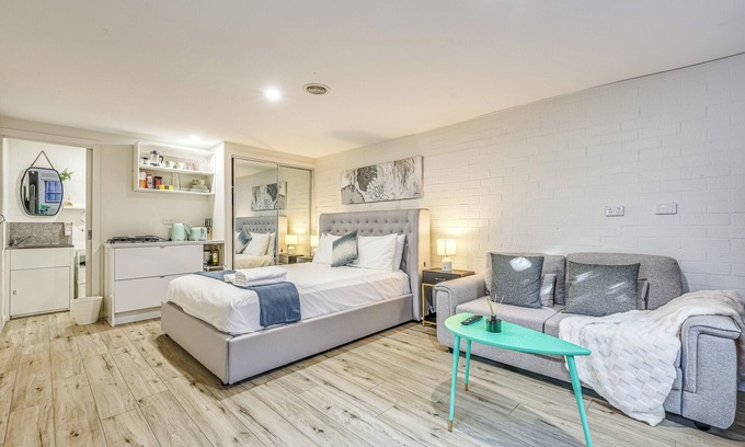 Leopold Apartamento | StayAU Cozy 1 BRM Studio in Leopold