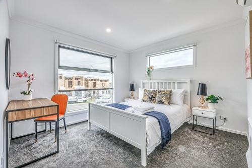 Berwick Casa | StayAU Fresh Modern 4BR Retreat Netflix in Berwick