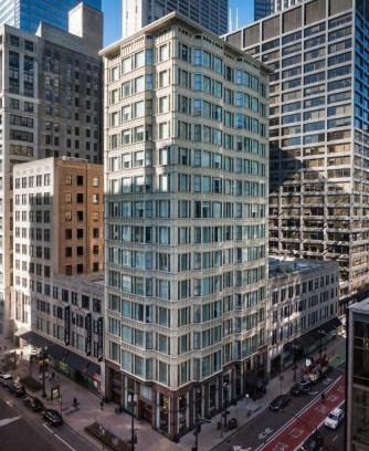 Downtown Chicago Hotel | Staypineapple, An Iconic Hotel, The Loop