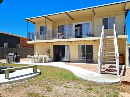 Port Hughes Casa | Stays at Hughes