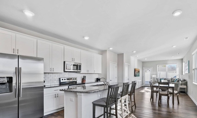 Concord Casa | StaysByWalker 2BR TownHome | King Beds/Fenced Yard