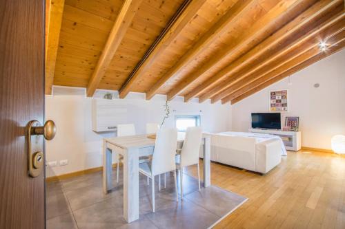 San Leonardo Apartamento | Stazione 200m - Wifi - Aria condizionata - Smart TV