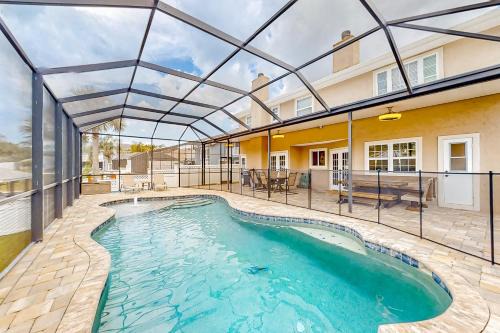 Palm Harbor Casa | Stellar Comet Court