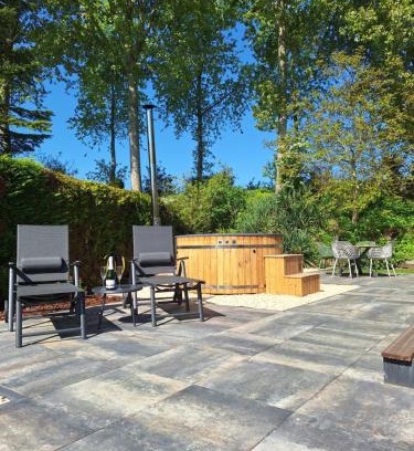 Heinkenszand Casa | Stelle Maris Wellness, carefree enjoyment! Private Sauna & Hottub in Zeeland, Airco, Free Wifi and more!