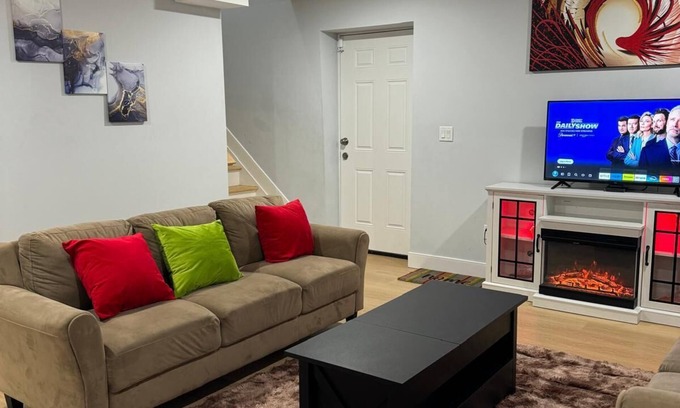 Irvington Apartamento | Step into Serenity 3-bedroom apartment Entrance is on the side of the building.