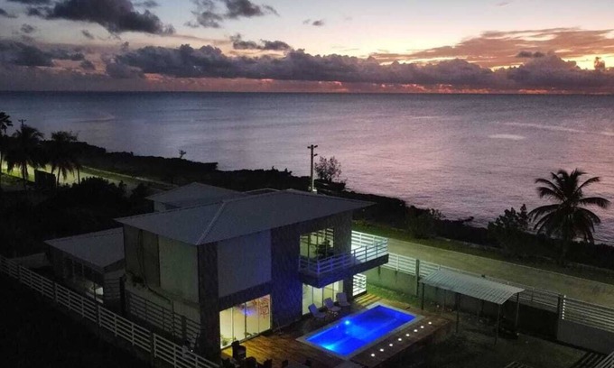 Punta Sur Cabaña | CASA STEPHENS, frente al mar de 7 colores San Andrés Islas.