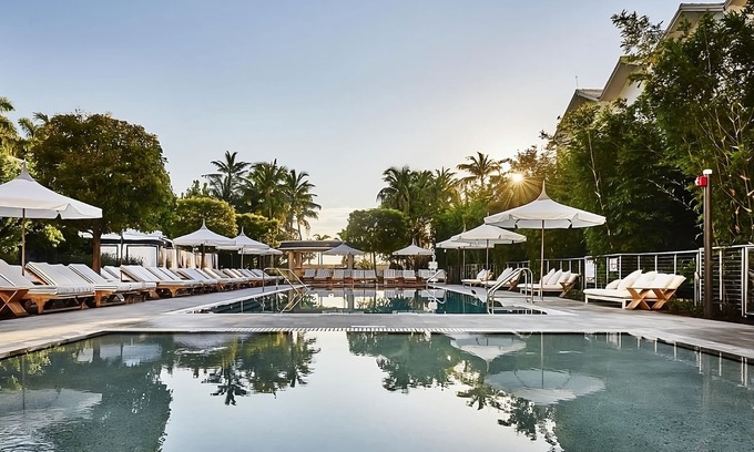 City Center Complejo | Steps Away from Miami Beach! Pet-friendly Property, Outdoor Pool!