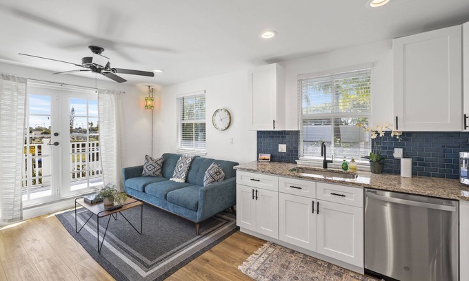 Downtown West Palm Beach Cabaña | Steps from Downtown West Palm Beach