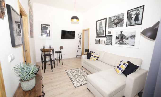 Las Acacias Apartamento | A pasos de Plaza Mayor! Wi-Fi. A/A. Muy silencioso!!!