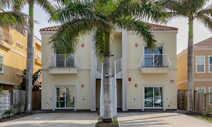 South Padre Island Casa | Steps from the beach 4 Unit Condo building Each unit 2 bed 2 bath.