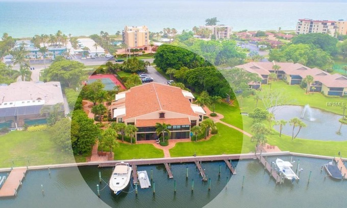 Longboat Key Condominio | A pasos del agua con espectaculares vistas a la bahía