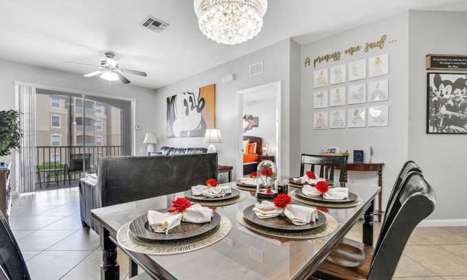 Windsor Hills Condominio | Steps from Waterpark/Pool. Next to Disney w/ Frozen, Aladdin, Beauty&Beast theme