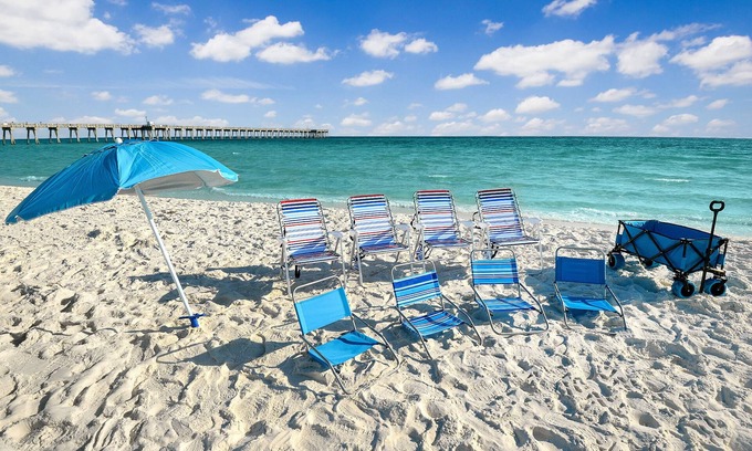 Open Sands Casa | FOURTH OF JULY fun STEPS to beach! Free Grill, Beach Equipment and Parking