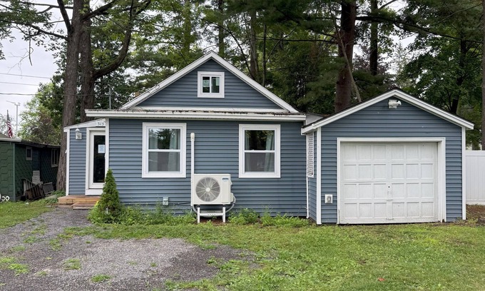Sylvan Beach Casa | Steps to Beach | 3BR/2BA Gem - Pet Friendly
