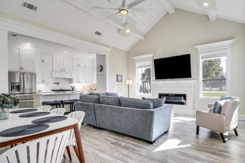 Gulfport Casa | Steps to Beach Modern Gulfport Getaway!