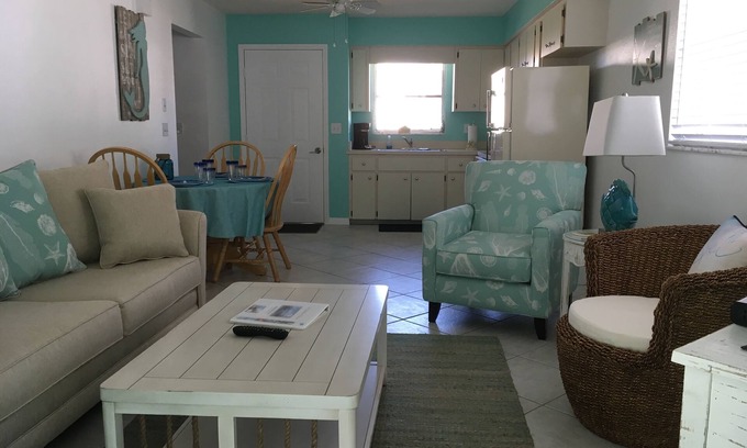 Englewood Casa | ¡PASOS A LA PLAYA Y PASOS PARA BAHÍA Y PARA VER DELFINES! 3 MIN PASEO POR RESTAURANTES