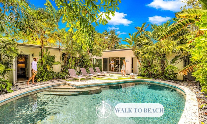 Birch Park Finger Streets Casa | Steps to Beach / Heated Pool / Sugar Key / RESlDENCES