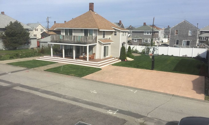 Ocean Bluff-Brant Rock Casa | Steps to Beach