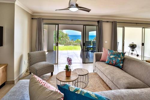 Shaka's Rock Apartamento | Steps to beach, walk to eateries, loadshed free