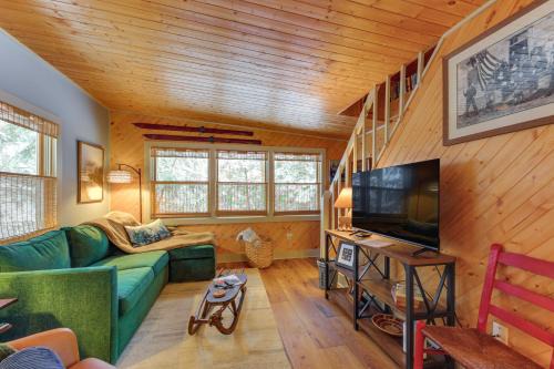 Ludlow Casa | Steps to Lake, 2 Mi to Slopes Cozy Okemo Cabin