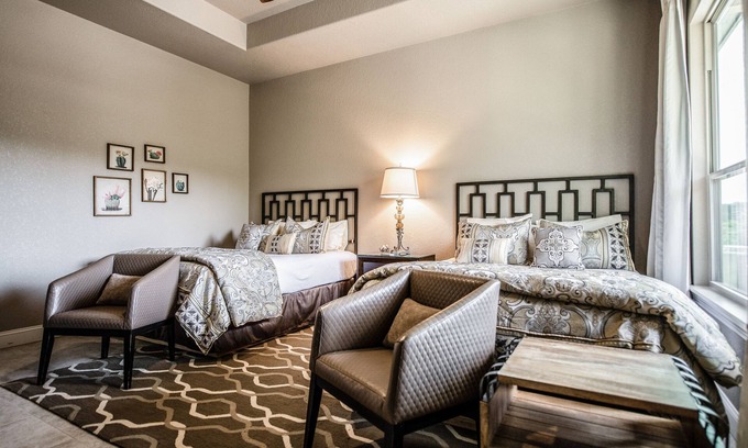 Spring Branch Casa | Steps to Remi's Ridge & Hayes Hollow Century Oak Casita - Near Canyon Lake