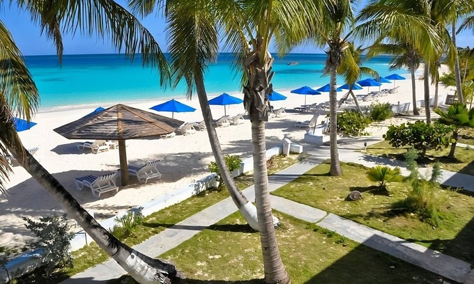 Shoal Bay Casa | Steps to Shoal Bay Beach! With Full Kitchen & Porch! Car Rental, Pool, Spa!