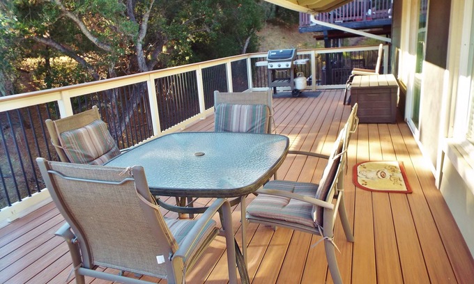 Oak Shores Casa | Pasos para el puerto deportivo y la piscina comunitaria, deslizamiento privado, Wifi y Direct TV