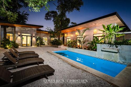 Playa Grande Casa | Steps to the Main Surf Break - 6 Bedroom Villa