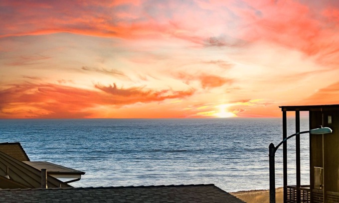 Pierpont Bay Casa | 25% Off Aug 24-27! Steps To Sand, Spacious & Comfy