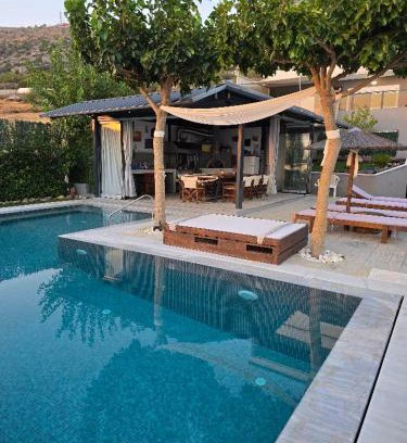 Saronida Casa | Stergiou Luxury Apartments με κοινη πισινα