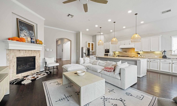 Sugar Land Casa | Sterling Heights Retreat #42195