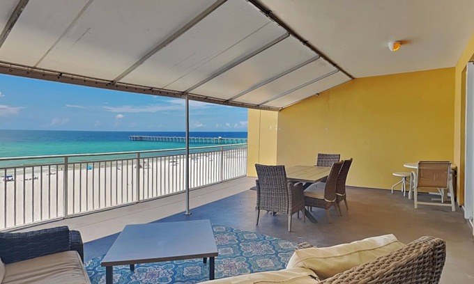 Panama City Beach Condominio | Sterling Reef #106 | Sweeping Gulf View + Resort Amenities