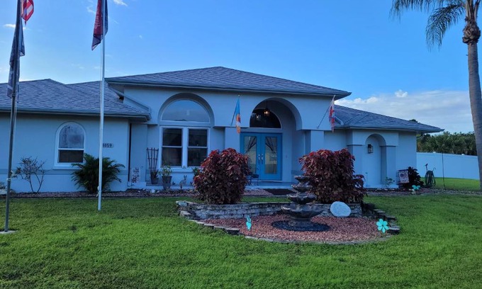 Port Charlotte - Charlotte Harbor Casa | steve and cori's tropical king suite 2