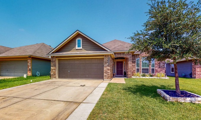 Wellborn Casa | Stewart Road House | House in College Station