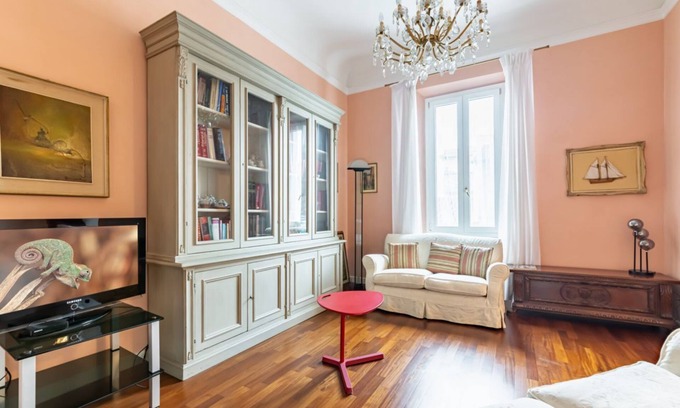 Careggi Rifredi Apartamento | Stibbert & Statuto Elegant Flat with Balcony