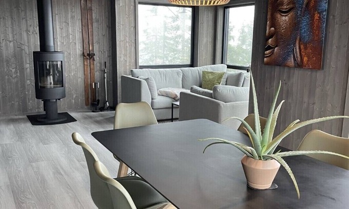 B Cabina | Stilfull Hytte med Jacuzzi og Sauna