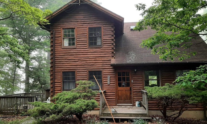 Kabletown Cabina | Still Point Cabin - Harper's Ferry, WV - Mountain Getaway - 3 Bedrooms/AC/WiFi